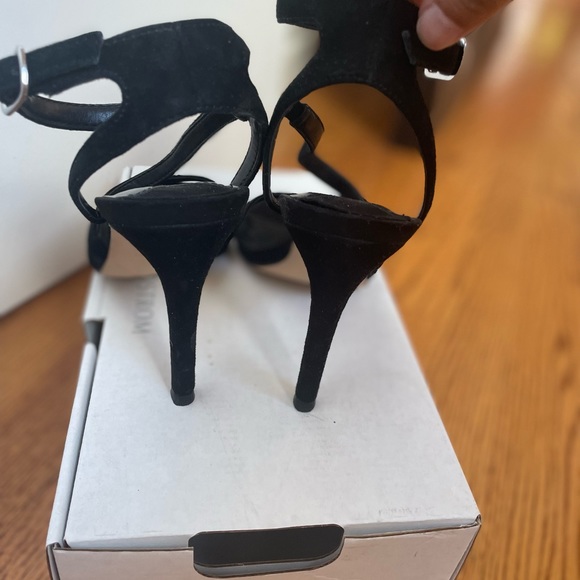 Black suede sexy heels size 7 - Picture 3 of 4